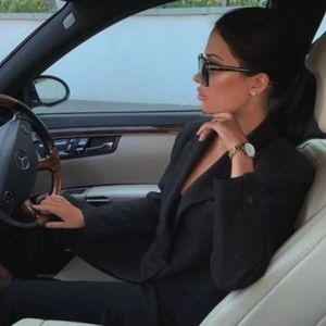 Meet your Posher, Mosier